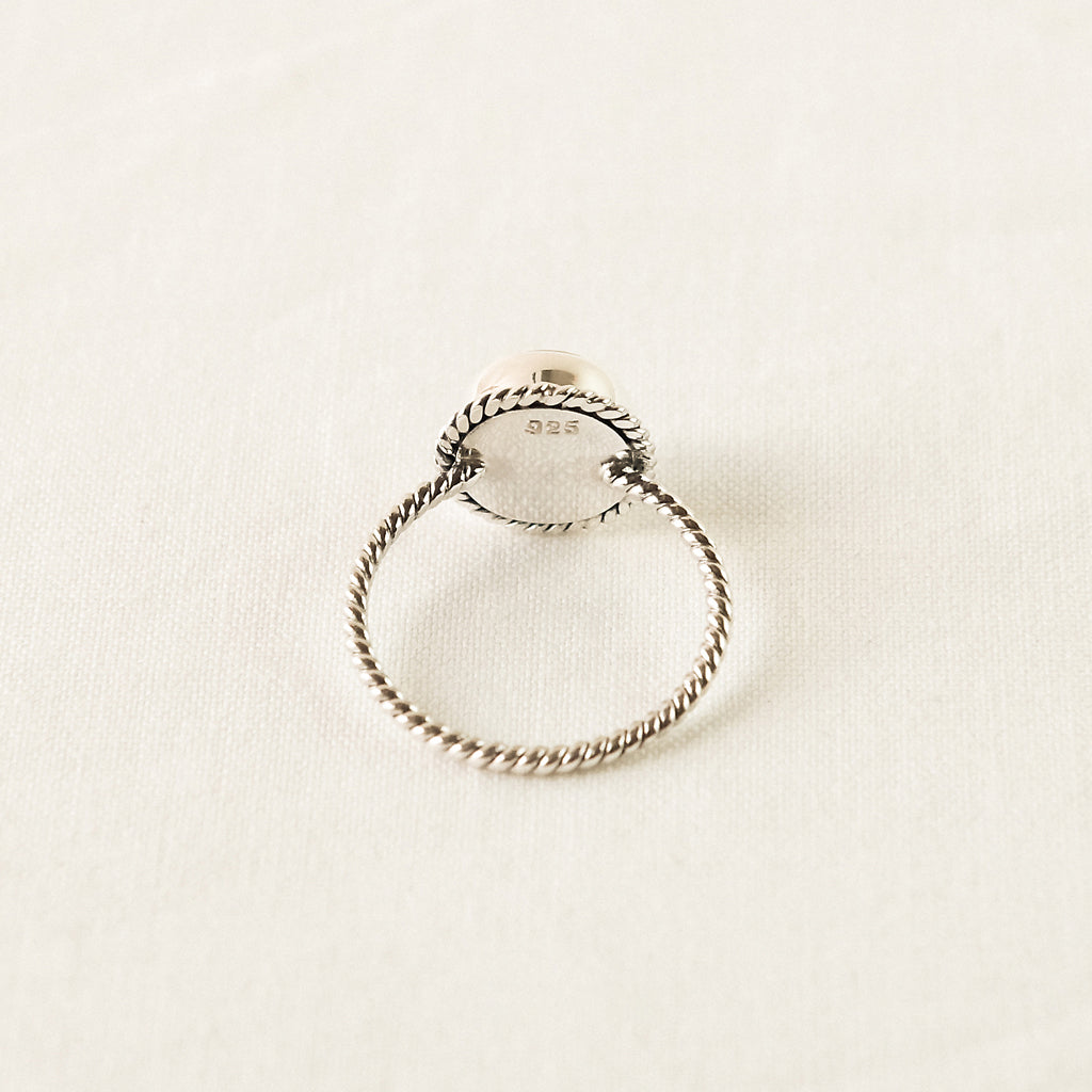 RS 974 - Pearl Ring