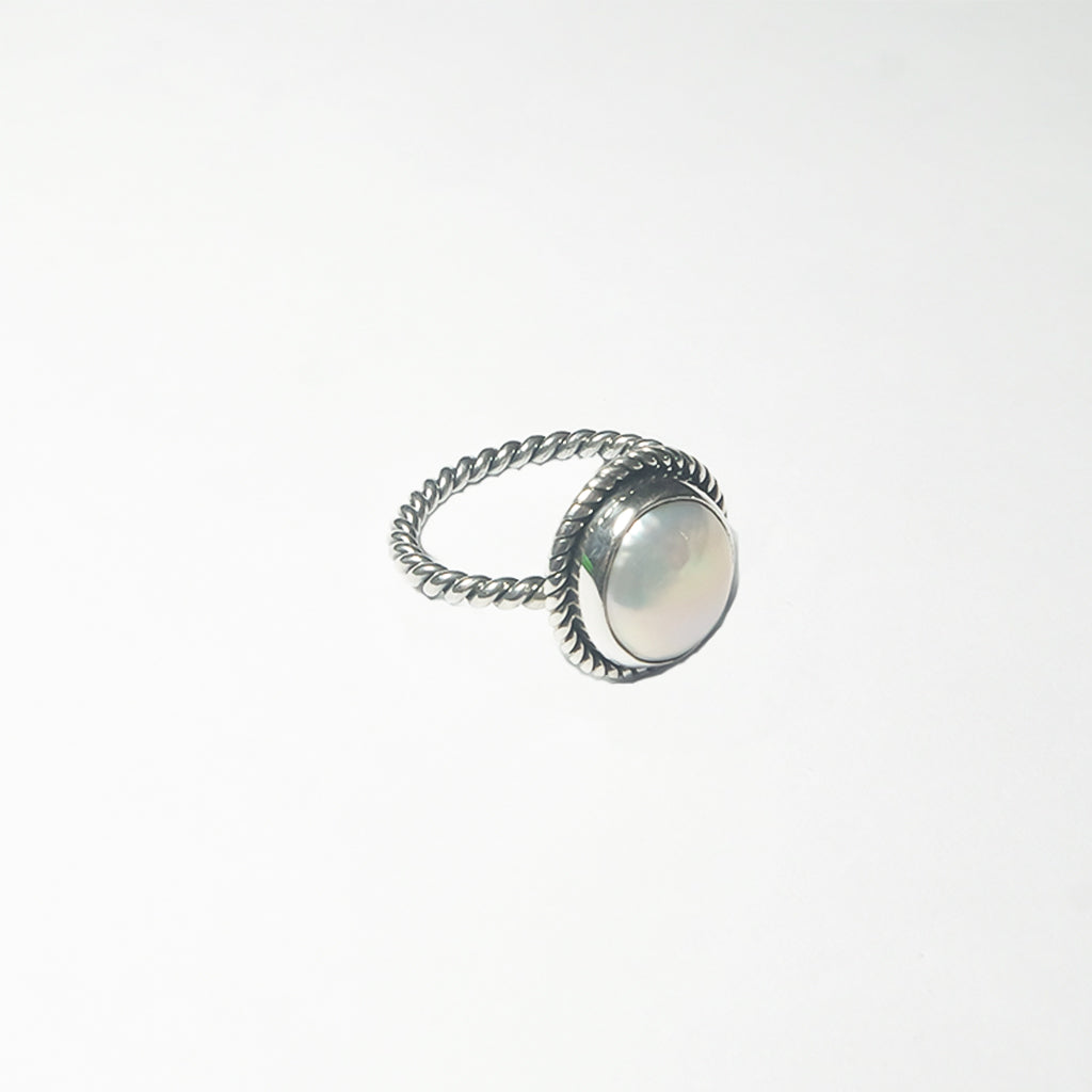 RS 974 - Pearl Ring