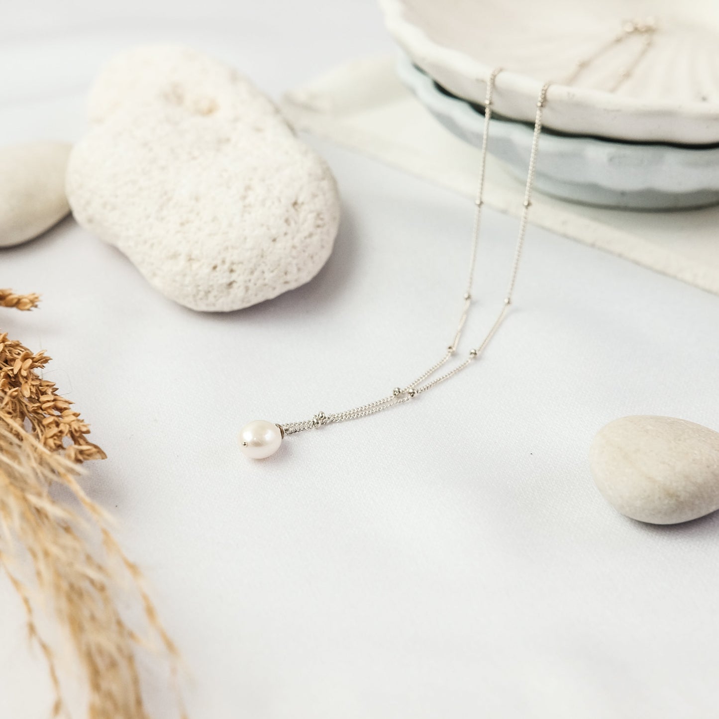 Anya Necklace - Single Pearl Necklace